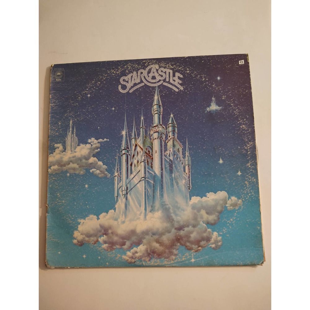STARCASTLE - Self Titled (PE 33914) - 12" Vinyl Record LP 1976